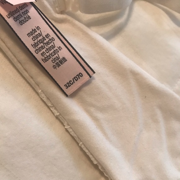 White lace Victoria secret bra - Picture 2 of 2